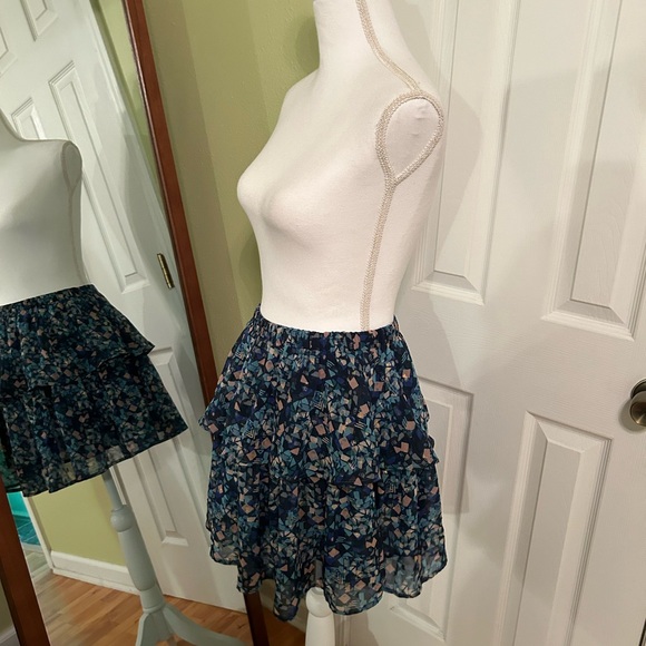 Geo Print Ruffle Layered Skirt - Picture 7 of 9